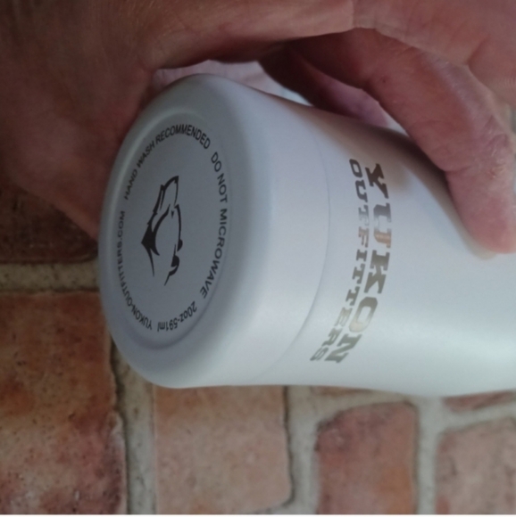 LK NEW Bucees Yukon Outfitters tall sipper tumbler - Picture 4 of 4